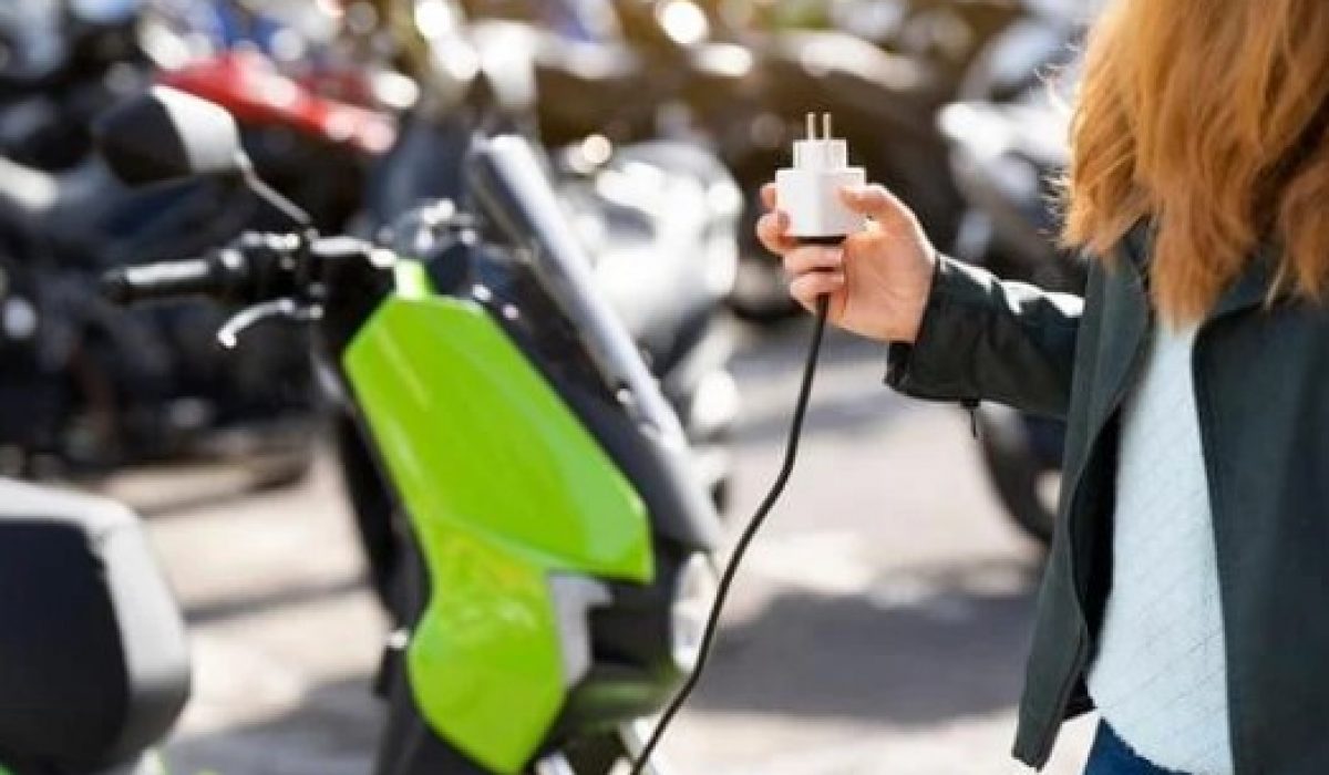 Las ventas de motos eléctricas a particulares crecieron un 18% en julio